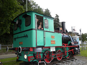 Mühlkreisbahnmuseum: Beim Tag der offenen Tür am Samstag, 17. Juli 2021 die Geschichte und den Betrieb der Mühlkreisbahn kennenlernen: In der Original-Fahrdienstleitung können die Kinder selbst Fahrkarten drucken oder Weichen stellen. Ein besonderes Highlight ist das Besteigen der über 130 Jahre alten Dampflok „Aigen“. Für große und kleine Besucher wird ein Quiz angeboten!