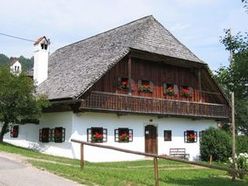 Beim musikalischen Nachmittag am 15. Mai im Viechtauer Heimathaus zeigen Vogelschnitzer ihr Können und es wird erstmals der rückgebaute Kuhstall präsentiert.