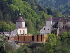 "Lebensraum Burg entdecken" lautet das Motto der Führung durch das Burgenmuseum und die Burg Reichenstein. Termine: 8. und 15. Mai, jeweils um 14:00 Uhr.