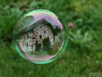 16. und 17. Juli 2022, jeweils 14:00 und 15:00 Uhr: Fröhliche Seifenoper im Freilichtmuseum Pelmberg: Familienführung, großes Seifenblasen mit selbst gebastelten Perlenstielen