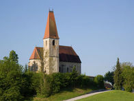 Zum Besuch bei freiem Eintritt lädt das Museum Altenburg - der Graf von Windhaag am Sonntag, den 12. Mai 2024 ein! Filialkirche Altenburg