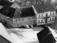 Bei einem historischen Rundgang werden in Katsdorf am 15. Mai um 17:00 Uhr gemeinsam Geschichten zu den alten Häusern im Ort erkundet.