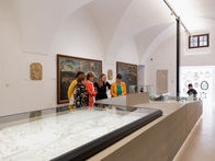 Im Rahmen einer Führung durch die neue Sonderausstellung am 19. Mai 2024 dem Komponisten Anton Bruckner begegnen.