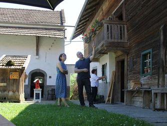 Im Rahmen des Pramtaler Museumstags am 19. Mai 2024 wird am Brunnbauerhof die Museumssaison offiziell eröffnet: Führungen und ein buntes Programm für Kinder sorgen für einen spannenden Tag im Innviertler Freilichtmuseum!