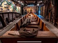 Bei einem geführten Museumsrundgang am 16. bzw. am 18. Mai 2025 erleben Besucher/innen neben der Ausstellung auch die "Alte Schopperwerkstatt" mit traditionellen Werkzeugen des Schopperhandwerks.