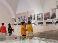 Bei einer exklusiven Museumstour können im Stadtmuseum Steyr am 15. Mai 2025 historische Ansichten der Steyrer Altstadt fachlich erkundet werden.