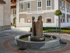  Zu einem inspirierenden Spaziergang am Lebensweg der Kunst und einer Museumsführung lädt am 18. Mai 2025 das DARINGER Kunstmuseum Aspach ein.