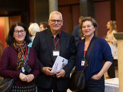 Der Einladung zum OÖ Museumstag folgten Vertreterinnen größerer wie auch kleinerer Museumsinstitutionen: v.l.n.r.: Herta Neiß (Museen Bad Ischl), Gottfried Kneifel (Museumverein Lauriacum), Andrea Bina (Nordico Stadtmuseum Linz)