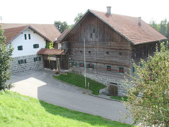 Das Freilichtmuseum Brunnbauerhof in Andorf bietet am 19. Mai 2017 von 18:00 bis 19:00 Uhr einen Sagen-Erzählabend für Kinder.