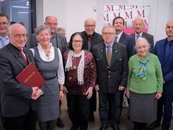 013: Gruppenfoto mit Vertretern des Heimatmuseums Vorchdorf und OSR Kons. Alfred Hollinetz, SR Kons Rudolf Hüttner und SR Michaela Wregg, die im Rahmen der Festveranstaltung geehrt wurden sowie Dr. Gerhard Gaigg von der Direktion Kultur, em. O. Prof. Roman Sandgruber, Dir. Ursula Pötscher und Dr. Klaus Landa vom Verbund Oö. Museen.